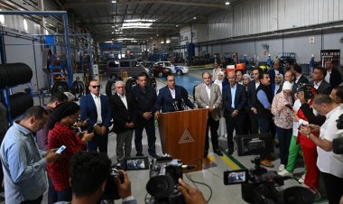 رئيس الوزراء يتفقد توسعات أحد مصانع إطارات السيارات الملاكي في بورسعيد