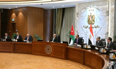 رئيس الوزراء الأردني يؤكد على ضرورة طرح مبادرات تتعلق بإعادة إعمار قطاع غزة