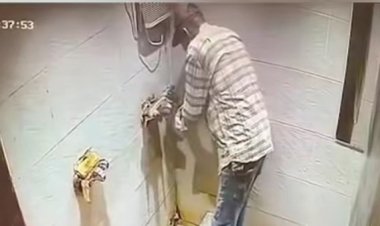 سرقة داخل مسجد في مصر الجديدة.. شخص يفك خلاط مياه ويغادر به