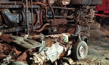 «تريلا دهست ميكروباص وملاكي».. تفاصيل تصادم «صحراوي الإسكندرية» المروع.. (أسماء)