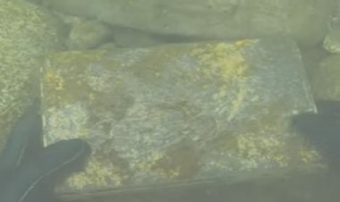 تعرف على حقيقة الفيديو المتداول لمصحف في البحر؟