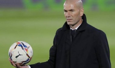 زيدان يتوقع المتأهل لنهائي دوري الأبطال ويكشف موقفه من تدريب بايرن ميونخ