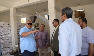 محافظ الوادي الجديد يتابع استكمال توزيع ٢٥٠ طن سكر مدعم