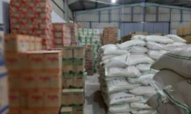 ضبط 631 طن سلع تموينية بقصد احتكارها