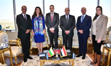 وزير الطيران  يبحث مع وزير النقل البلغارى أوجه التعاون في مجال النقل الجوي