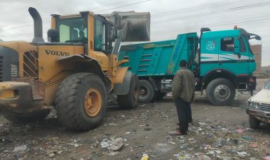 محافظة الجيزة ترفع أكبر تجمع للمخلفات بمركز ومدينة أبو النمرس