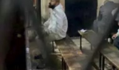 «في قفص الاتهام»... ظهور «ناصر» المتهم بقتل «حمص» ابن صاحب قهوة أسوان