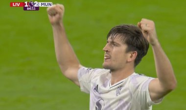 ليفربول يلتقي خسارة صعبة أمام مانشستر يونايتد في الدوري الإنجليزي