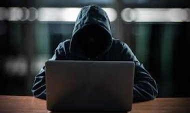 ضبط عاطل انتحل صفة فتاة لاتزاز الشباب بدار السلام 