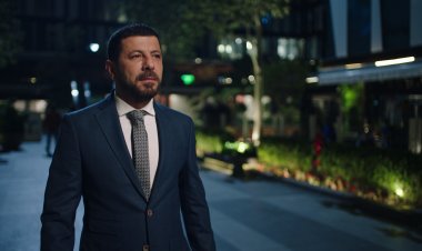 إياد نصار يكشف لـ«العاصمة» عن كواليس تعاونه مع هند صبري في «مفترق طرق»