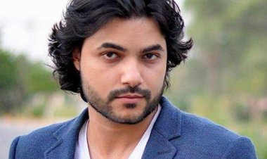 المؤلف محمود حمدان يعلن وفاة والده