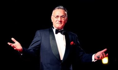 في ذكرى ميلاده.. عزت أبو عوف الطبيب الذي ترك الطب ليصنع مجدًا فنيًا