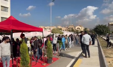 توافد الناخبين بالأزبكية والتجمع الخامس للإدلاء باصواتهم فى انتخابات مجلس النواب