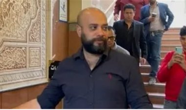 صلاح عبد الله واياد نصار وماجد المصري.. نجوم الفن يساندون حاتم صلاح في عزاء والده