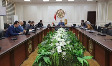 وزير العمل يترأس اجتماع لجنة صياغة ملاحظات مشروع قانون العمل