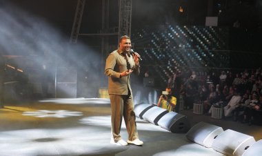 بالصور.. رامي صبري يحيي حفلا ضخما تحت شعار كامل العدد بالكويت