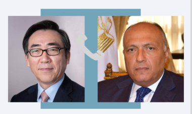 وزير الخارجية يتلقى اتصالا هاتفيا من نظيره الكوري الجنوبي