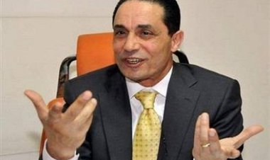 "إعلام القاهرة" تنعى الدكتور سامي عبد العزيز أستاذ الإعلام والعميد الأسبق للكلية