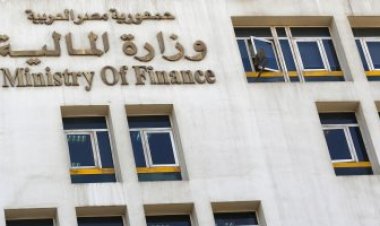 «المالية» تكشف تفاصيل زيادة المرتبات والتعيينات الجديدة للأطباء والتمريض والمعلمين