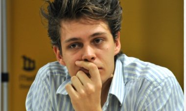 بسبب دعمه الغزو الروسي.. أوكرانيا تنتقد اختيار «بيكوفيتش» لبطولة «The White Lotus»