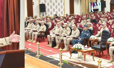 وزير الدفاع يلتقى عددًا من مقاتلي المنطقة المركزية العسكرية