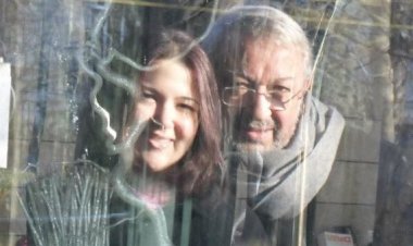 سارة نور الشريف تحيي ذكرى وفاة والدها: "إنت حظي الحلو في الدنيا"