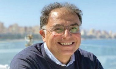 ضرب من الجحود.. أشرف العشماوي يرد على تصريحات فاروق جويدة بشأن عدم وجود «مثقفين» بمصر