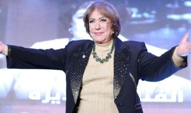 مديحة حمدي تنهار من البكاء أثناء الحديث عن سميحة أيوب: حاسة أنها لسه عايشة معانا ومماتتش 