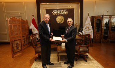 لتطوير العمل القضائي... وزير العدل ينتدب 13 مساعدا جديدا .. ويكرم مساعدي الوزير السابقين. 