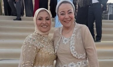 نهاد أبو القمصان تهنئ  هبة قطب  بزفاف ابنتها في أجواء ساحرة بسقارة