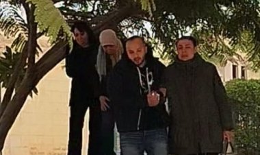 "روحى كان فرحان".. انهيار نشوى مصطفى قبل تشييع جنازة زوجها