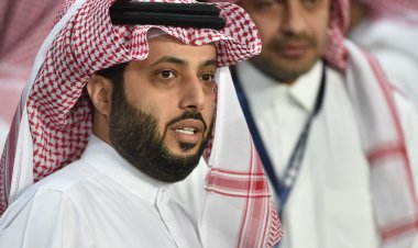 بعد وصوله مصر توقعات علماء الفلك لـ «تركي آل شيخ»: نجاحات مهنية وتحديات عاطفية