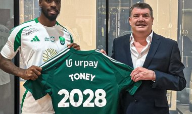 «إيفان توني» ينتقل رسميا إلى الأهلي السعودي