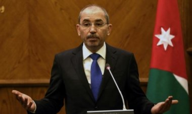 وزير الخارجية الأردني يبحث مع  نظيره الإيرلندي وقف إطلاق النار في غزة