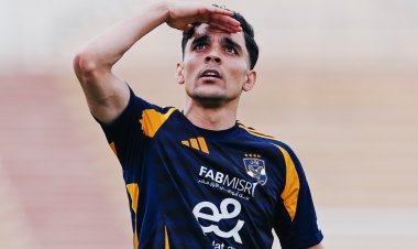 الأهلي يحقق فوزا صعبا على سيراميكا ويعزز صدارته للدوري