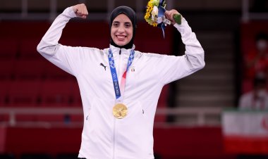 بعد نقلها للمستشفى.. وزير الرياضة يتابع حالة «فريال أشرف» 