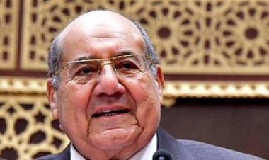 قيادات حزب الوفد يؤدون واجب العزاء في وفاة ابن عم المستشار عبد الوهاب عبد الرازق 