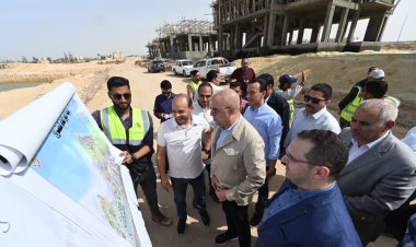 وزير الإسكان يتفقد الأعمال الجارى تنفيذها بمشروع مارينا 8