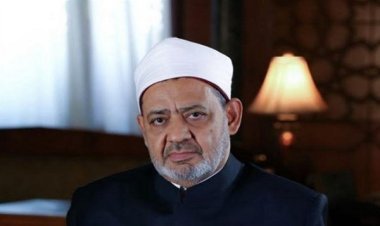 الإعلامي سيد علي يشيد بتواضع شيخ الأزهر: «أحمد الطيب نموذج يجسد عظمة مصر ووسطية الأزهر»