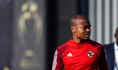 إعلامي يفجرها.. بيرسي تاو لا يمانع الانتقال للزمالك بنصف راتبه