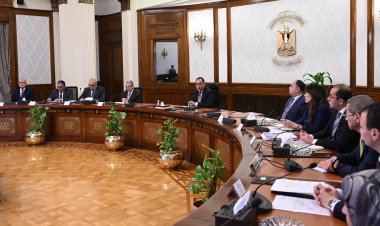 رئيس الوزراء يتابع جهود فض التشابكات المالية بين وزارتي الكهرباء والإسكان