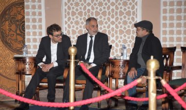 محمد هنيدى وهاني رمزى في عزاء والدة محمود البزاوى