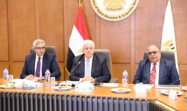 وزير التعليم العالي يرأس اجتماع المجلس الأعلى للمستشفيات الجامعية