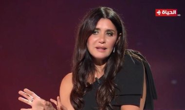 ربة منزل تتهم الفنانة غادة عادل بالتعدي عليها داخل بنك شهير.. «تفاصيل»