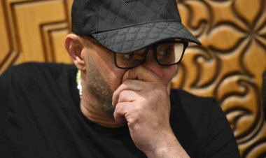 الحزن الشديد يسيطر على ملامح نجوم الفن في عزاء سليمان عيد