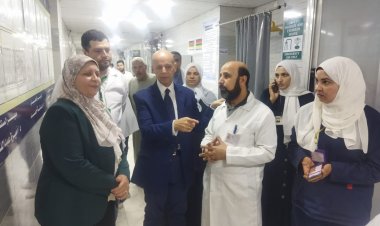 وكيل وزارة الصحة بالشرقية ومديرة المستشفيات النموذجية بالوزارة يتفقدا سير العمل بمستشفى أبوكبير المركزي