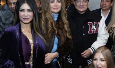 أحلى سحور مع حبايبي.. إيناس عز الدين توثق لحظات الود مع زملائها في ليلة رمضانية