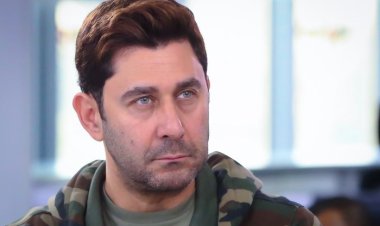 أحمد شاكر عبد اللطيف: أحمد عز جانّ السينما المصرية ويعمل بمقومات نجوم هوليود