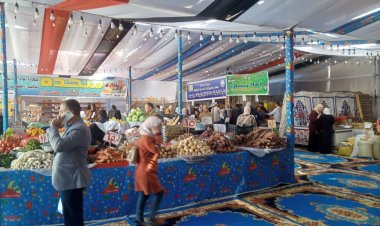 التموين تقررخفض سعر زجاجة زيت الخليط 800 مللي إلى 65 جنيهًا بدلاً من 70 جنيهًا بـ «أهلا رمضان»