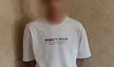 سقوط نصاب العملات المزورة عبر الإنترنت في البساتين